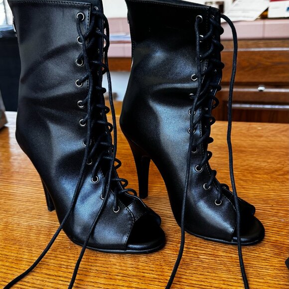 Burju Oliviya - Black, Rubber Sole Open Toe Cut Out Bootie - Size: 6 US - Picture 2 of 9